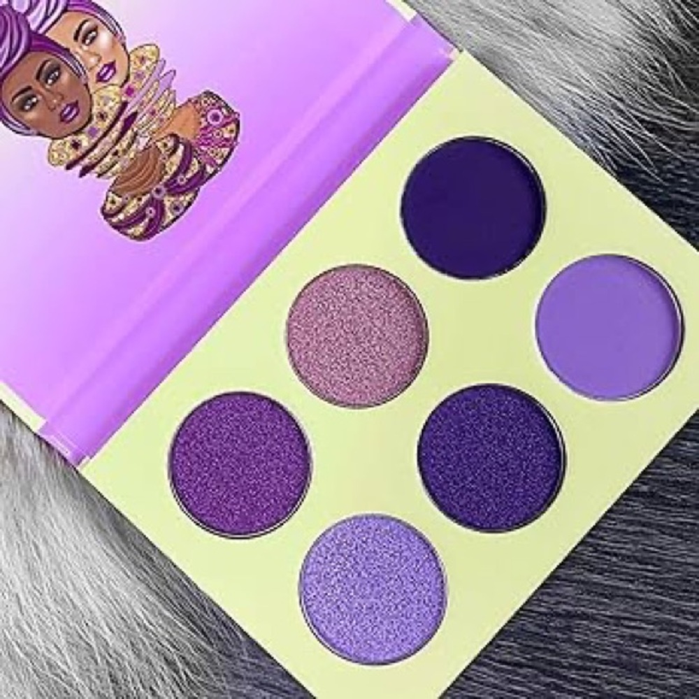 Juvia’s Place Violets Vibrant Purple Eyeshadow Palette